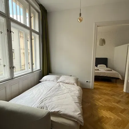 Near Presidential Palace Apartment Pressburg