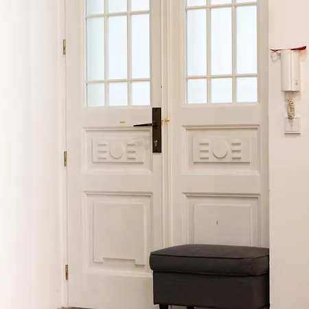 Apartment Near Presidential Palace *